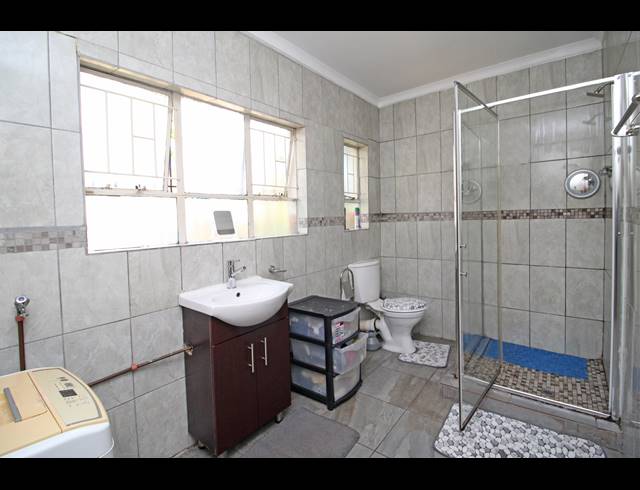3 BEDROOM HOUSE FOR SALE IN CROSBY